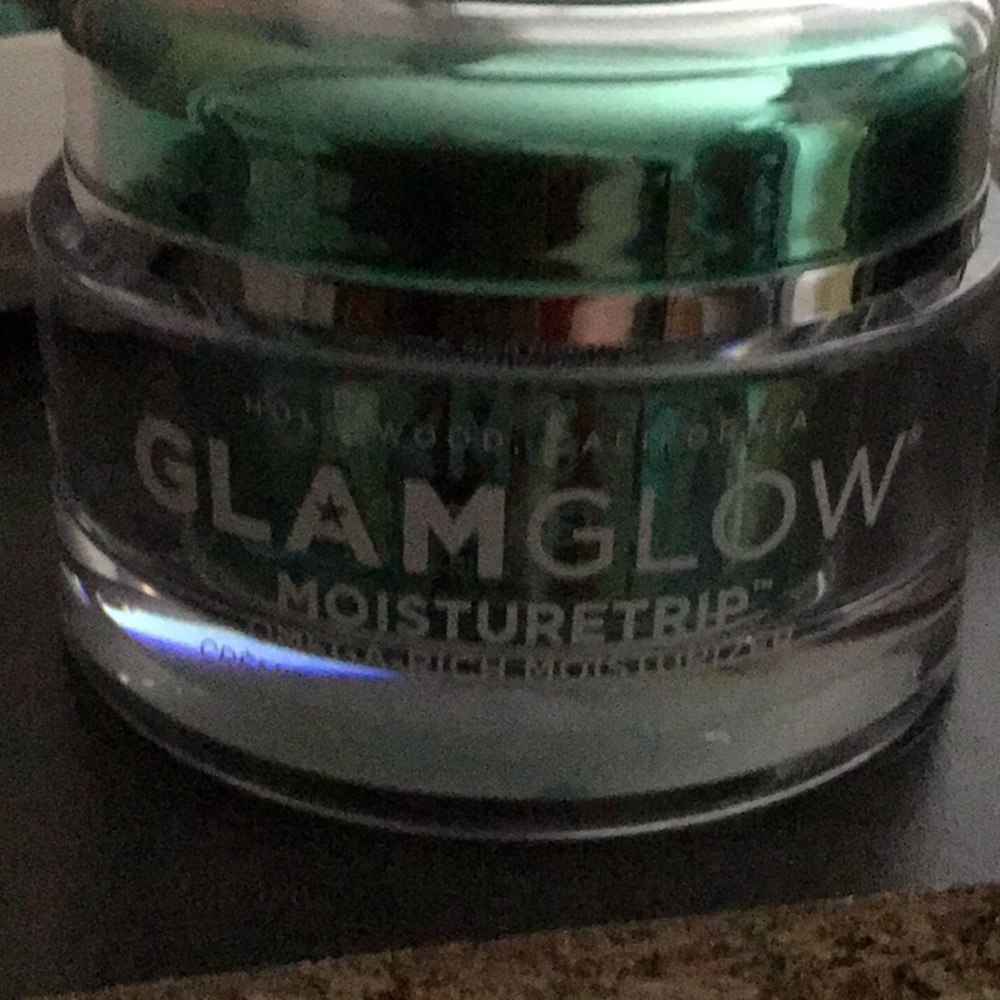 GLAMGLOW MOISTURTRIP